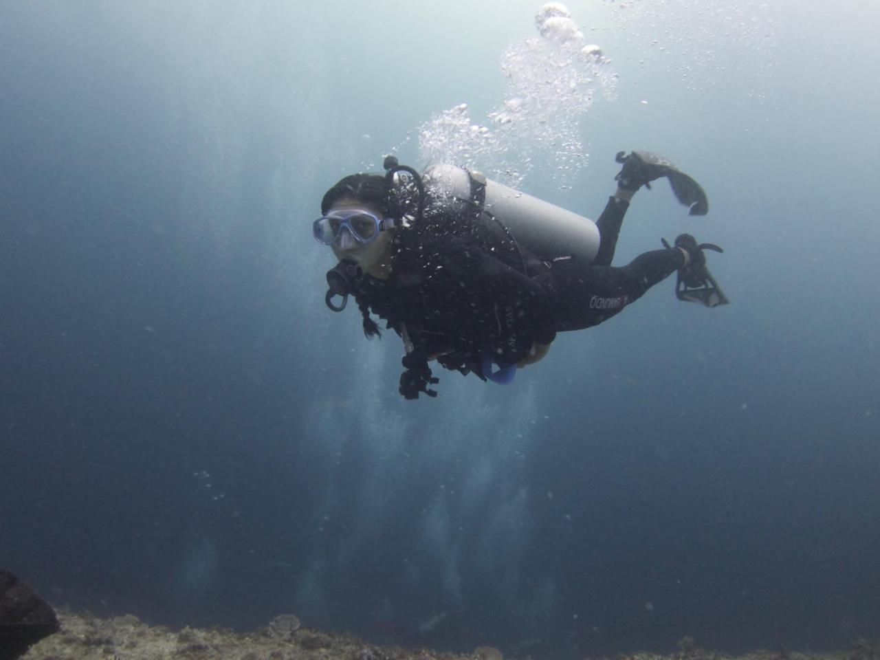 Отель The Shark'S Tail Dive Center Daanbantayan Экстерьер фото